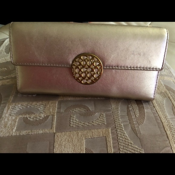 Coach Gold Wallet - Picture 6 of 7